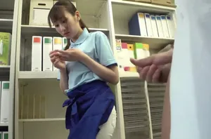 Sáng đi làm tối về rủ em đồng nghiệp đi đóng gạch
